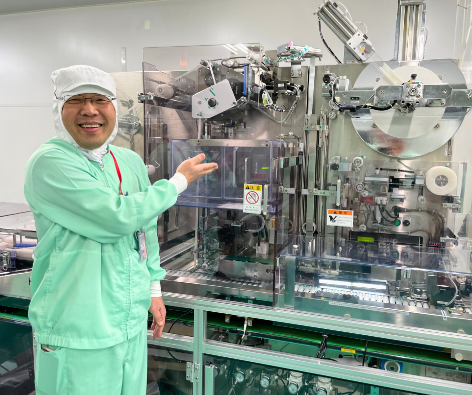 ▲ Mr. Nishimura, assosiate manager of the Settsu Plant Manufacturing Second Team