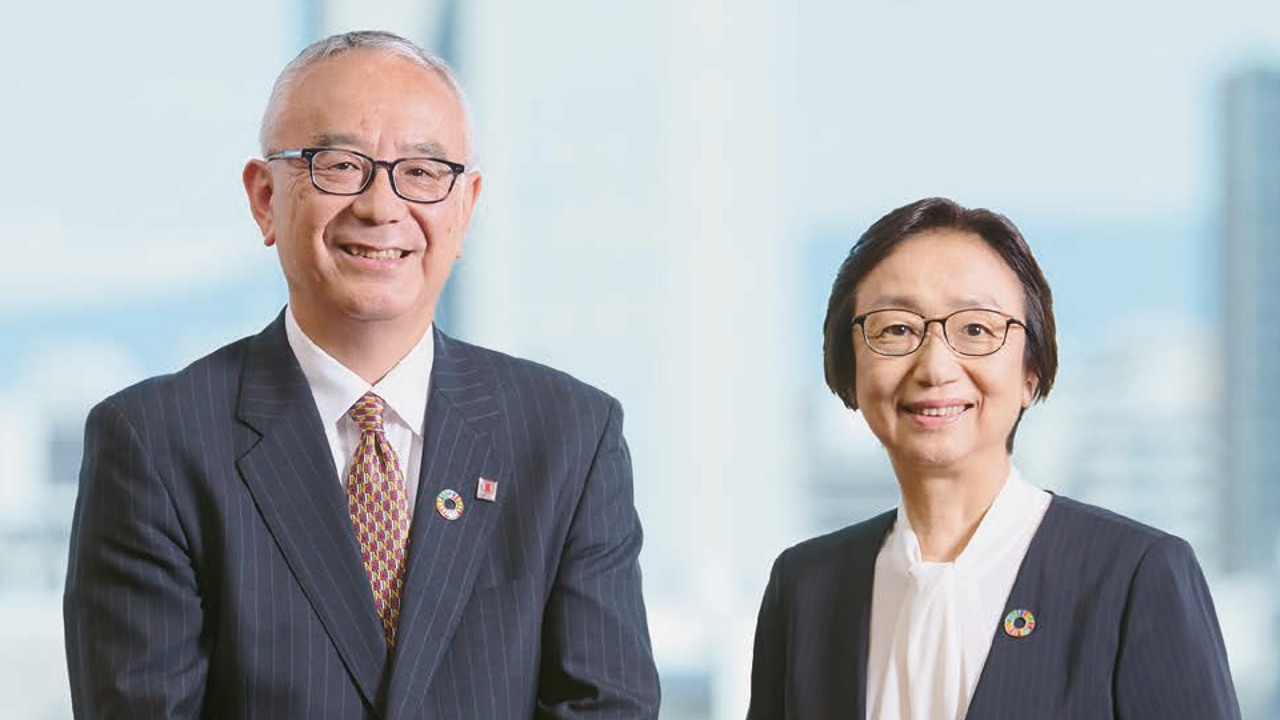 社長と後藤順子氏の写真