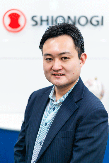 先輩社員