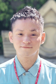 先輩社員