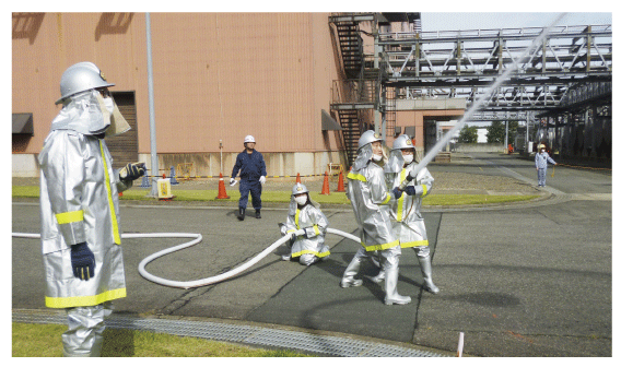 Picture of a disaster prevention drill (Kanegasaki Plant)